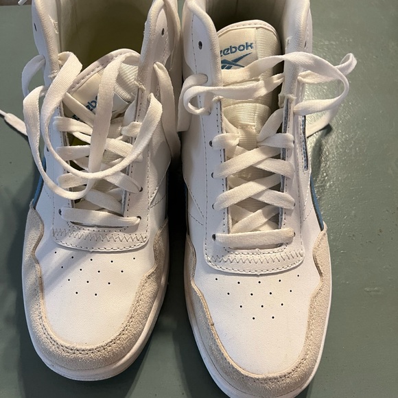 High top Reebok sneakers. - Picture 3 of 6